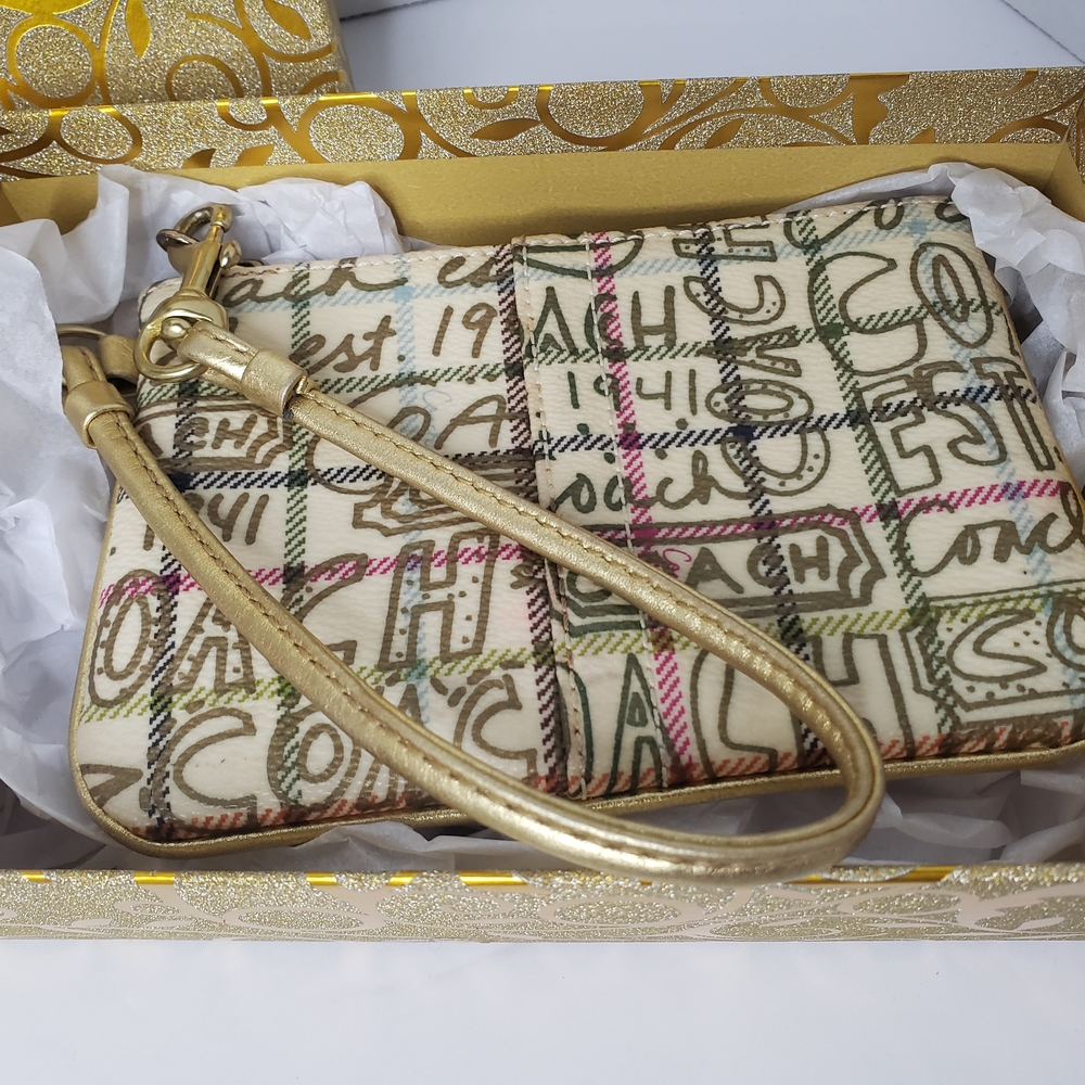 COACH Wristlet Leather Gold Ivory